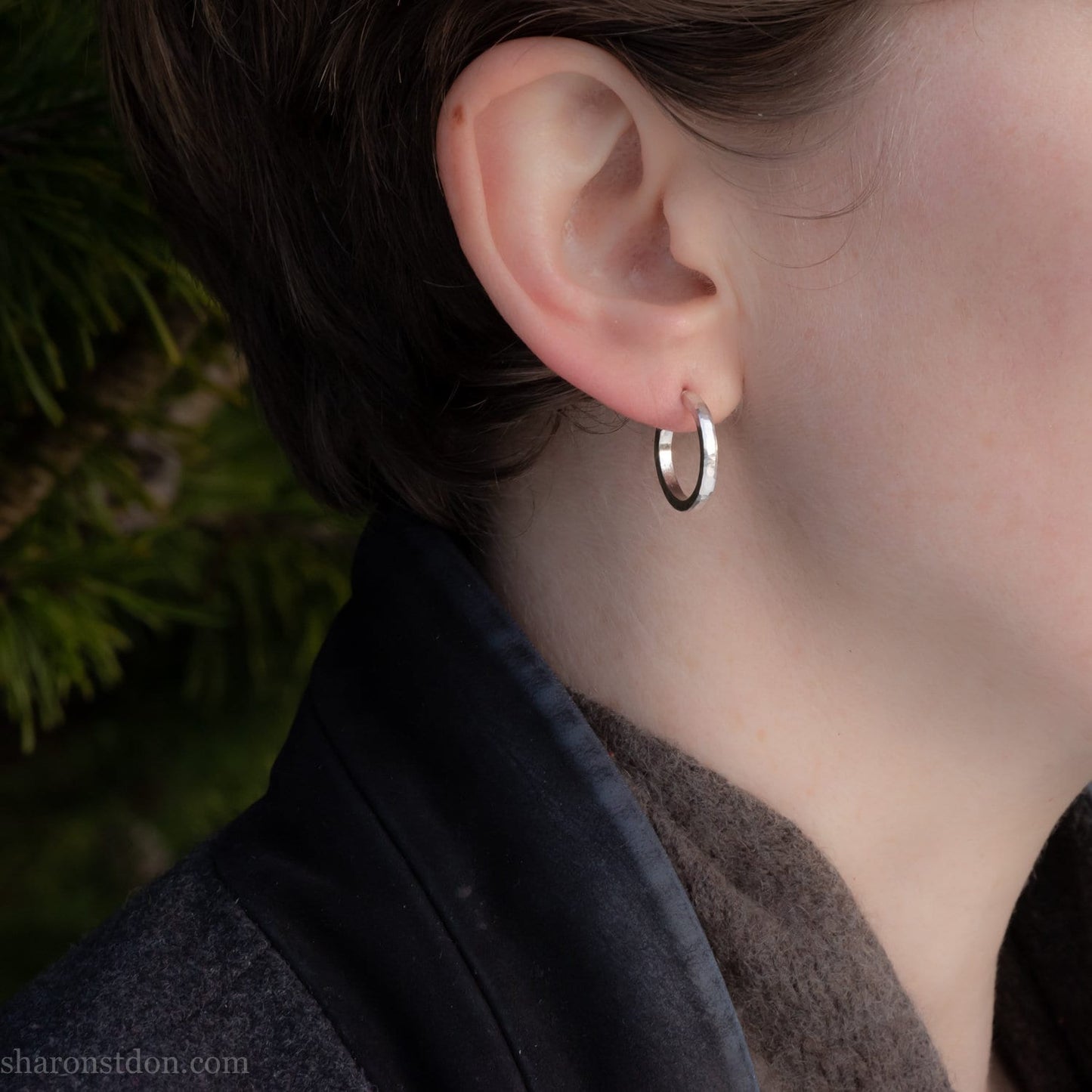 18 x 2mm 925 sterling silver hoop earrings.