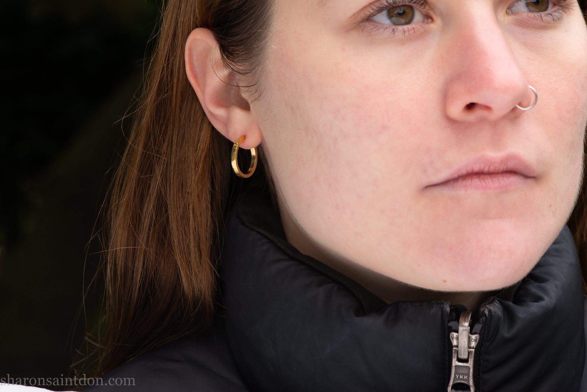 22k gold hoop earrings, 18mm diameter x 2mm . Hammered solid yellow gold with matte brushed finish. 18k gold posts and locking backs. Handmade by Sharon Saint Don in the USA.