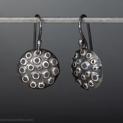 15mm solid 925 sterling silver round disc earrings, hand-punched pattern, dark antique patina, french hooks.