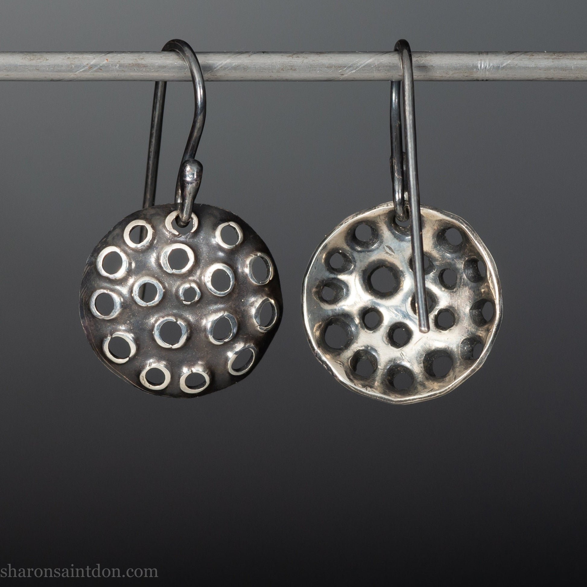 15mm solid 925 sterling silver round disc earrings, hand-punched pattern, dark antique patina, french hooks.