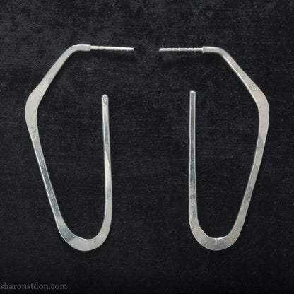 Solid 925 sterling silver hoop earrings, hammered, angular long high D shape. Matte finish.