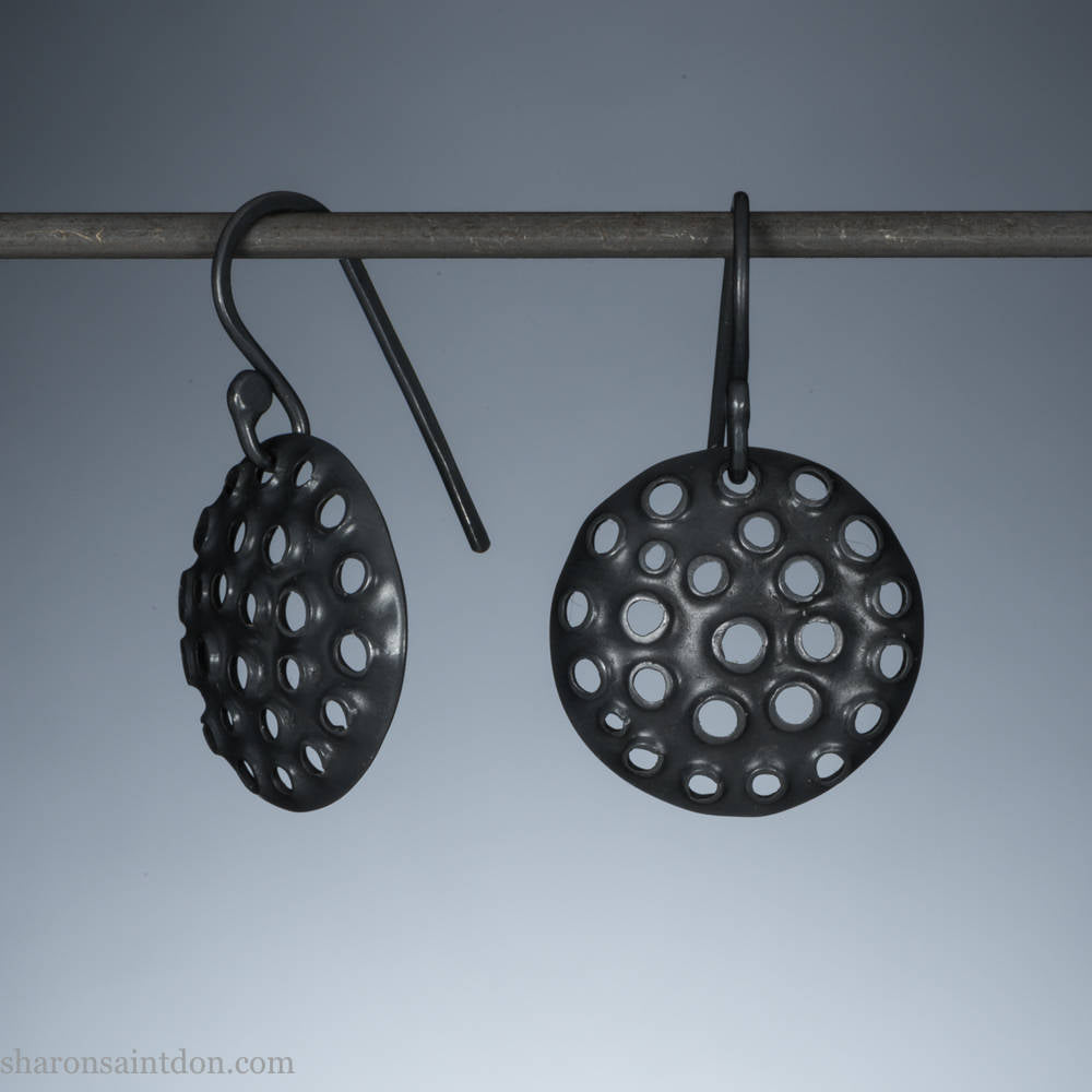 15mm small round mesh black silver dangle earrings