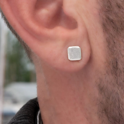 7mm square 925 sterling silver stud earrings, shiny.